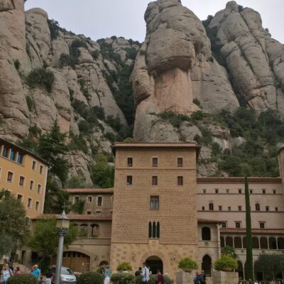 Barcelona- Monserrat, czyli przepiłowana góra i tajemnica Czarnulki