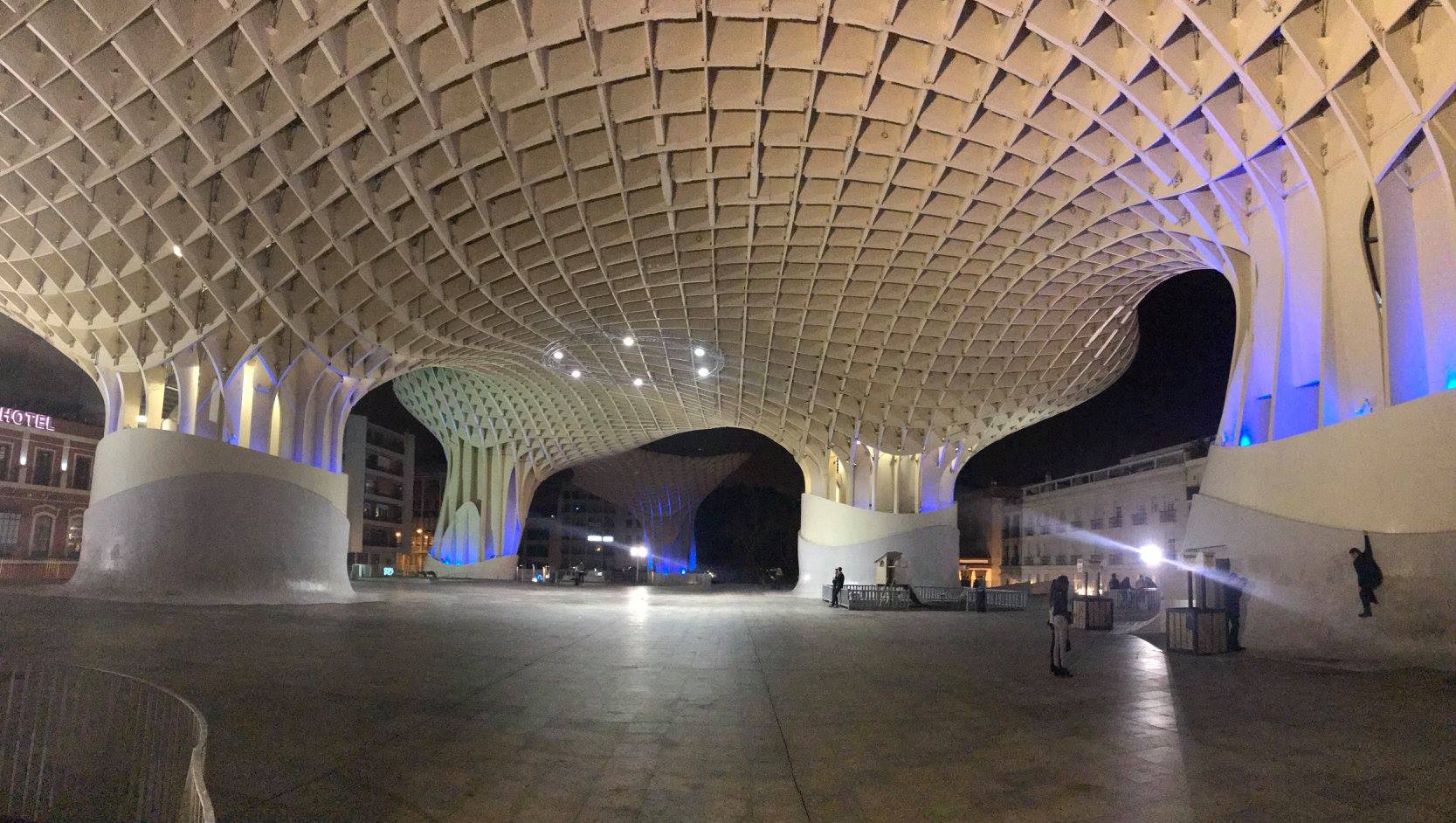 Read more about the article Andaluzja 2018-                                   – Sewilla Parasolem chroniona