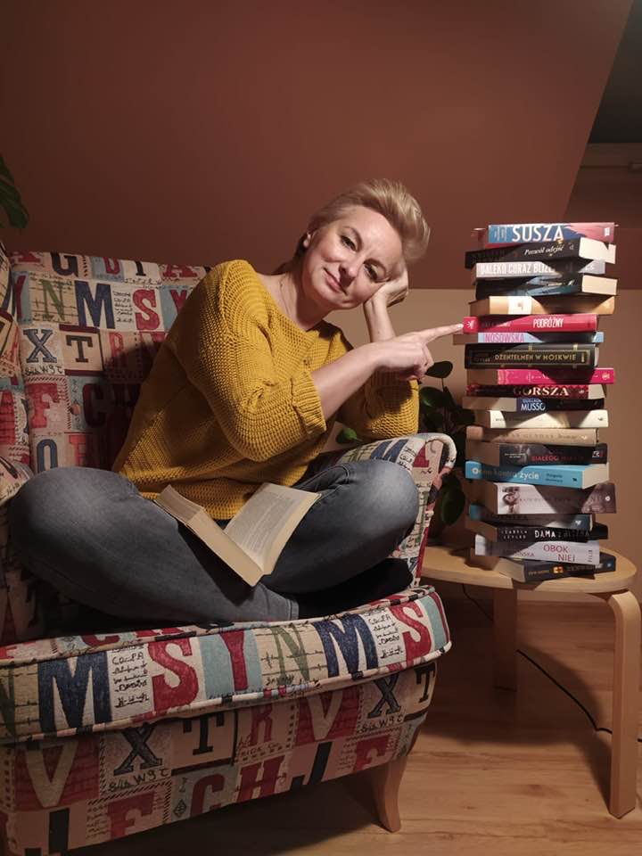 Read more about the article Książkowe podsumowanie roku 2021,czyli co mnie zauroczyło, co wzbudziło emocje najróżniejszej maści i co zostanie ze mną już chyba na zawsze